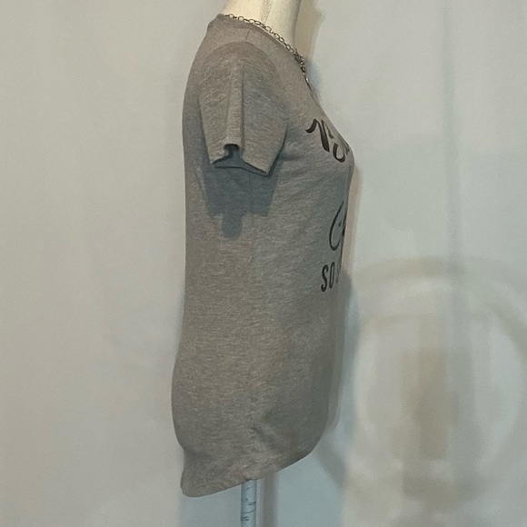 Tops/T-Shirts/Tanks👚 - 2 for $20 or 3 for $30 (Mix & Match) - Picture 3 of 5